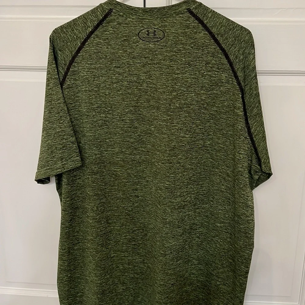 Under Armour Green Tshirt - Picture 9 of 9